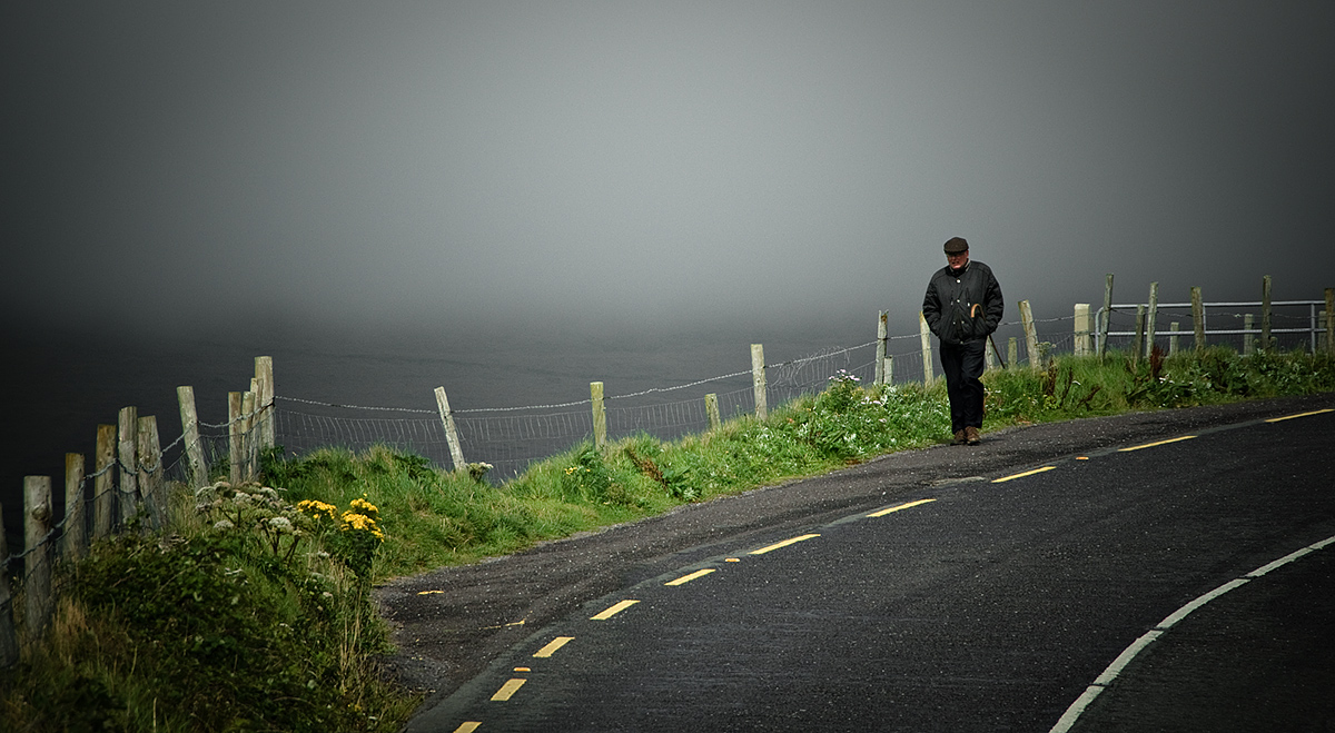 Wandelen in Ierland | Man in de mist