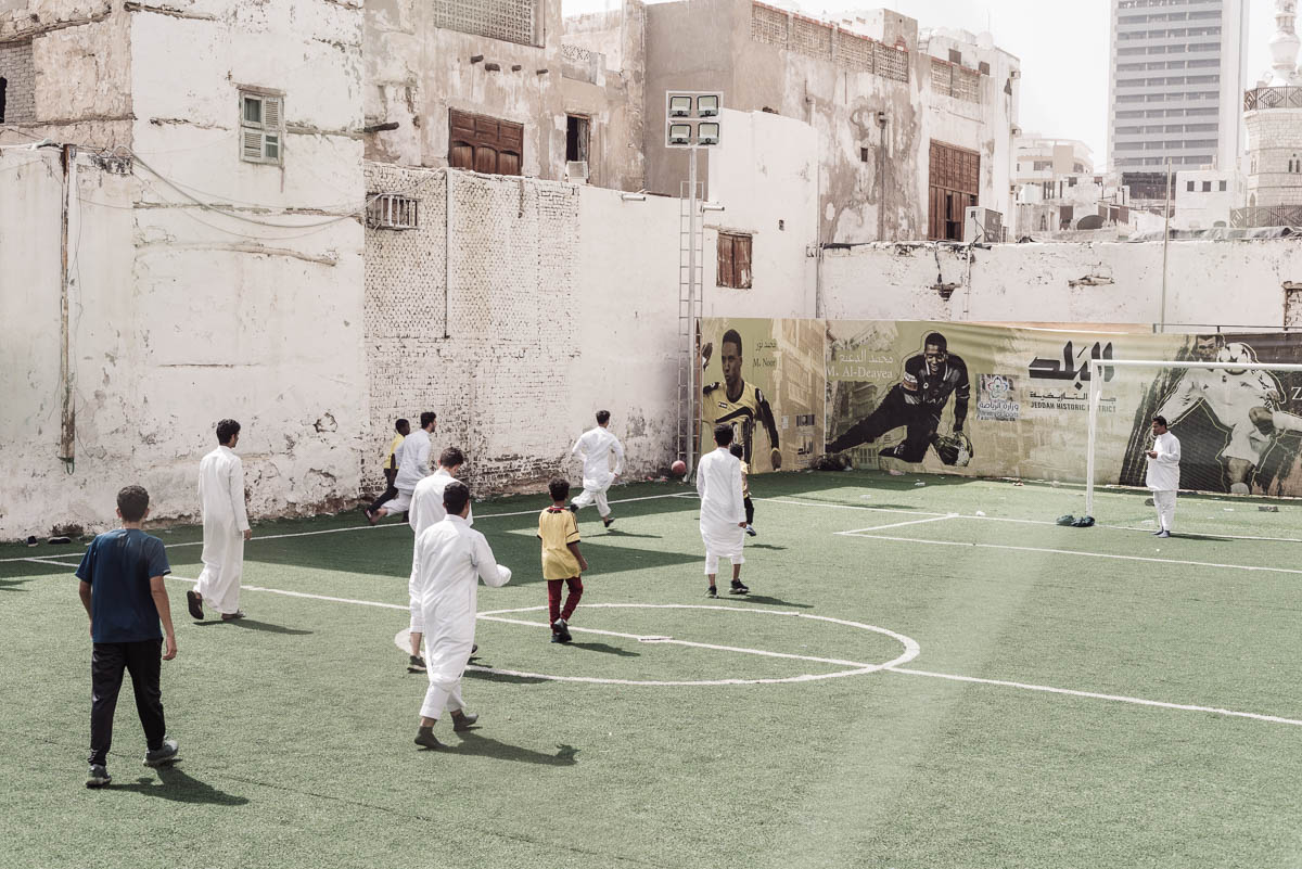 Voetballen in Al-Balad in historisch centrum